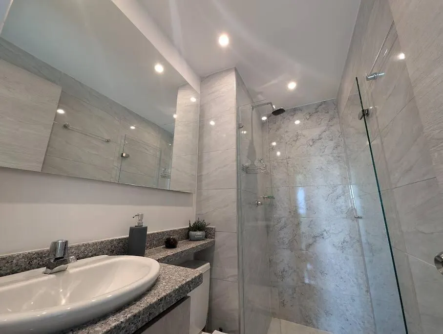 Apartamento Con 3 Habitaciones Y Vista Directa Al Mar Cartagena 0*,  Colombia