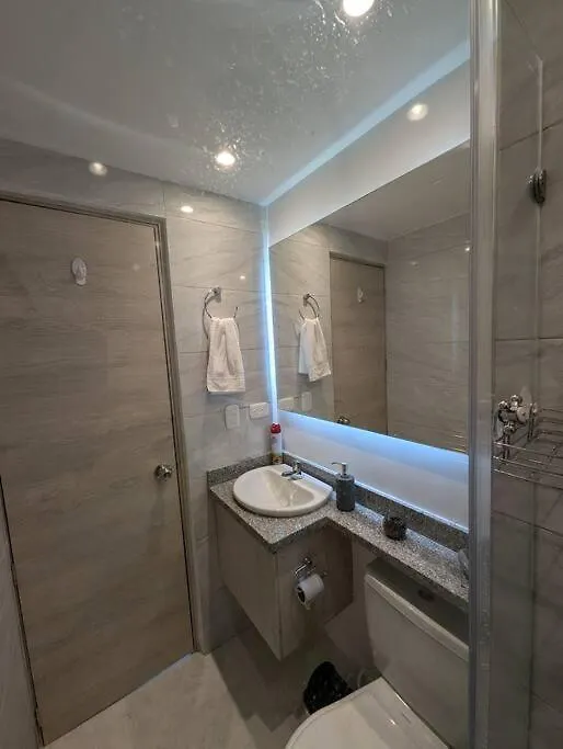 Apartamento Con 3 Habitaciones Y Vista Directa Al Mar Cartagena